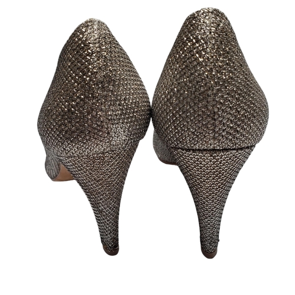 Vince Camuto | Champagne Gold Metallic Glam Chic Fabric Pumps Heels Women's 5 - Picture 3 of 11